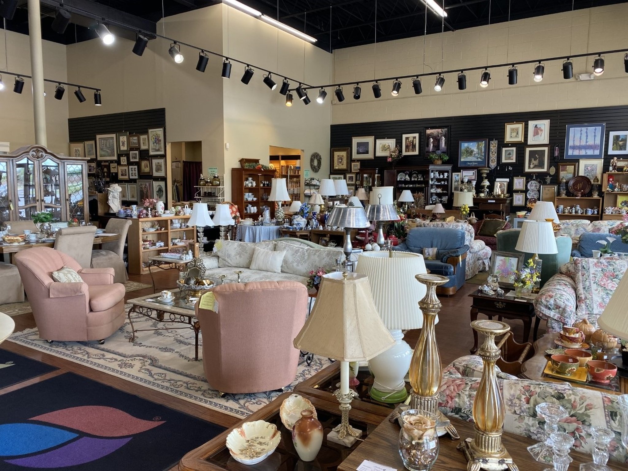 Heirlooms Thrift Store Dayton, Ohio