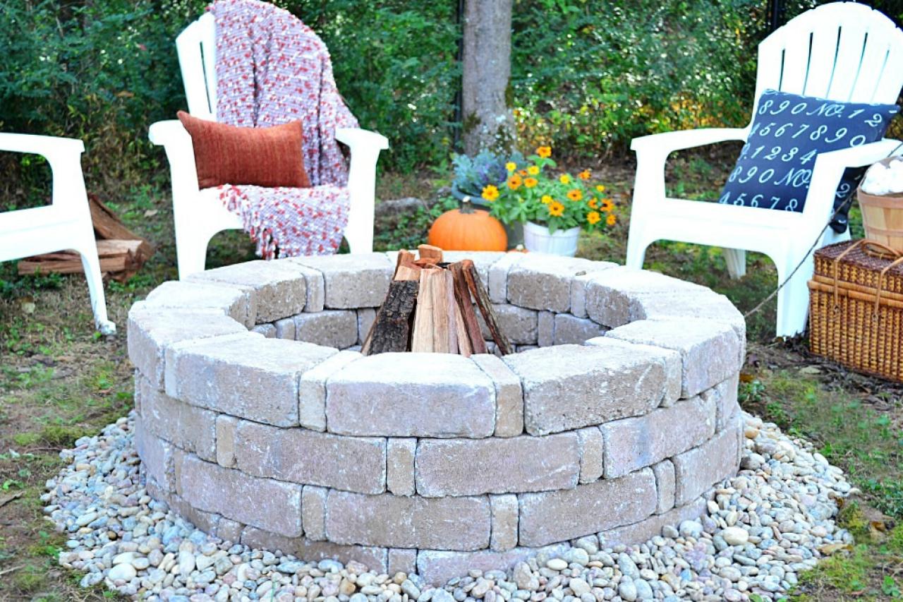 Circular stone DIY fire pit.